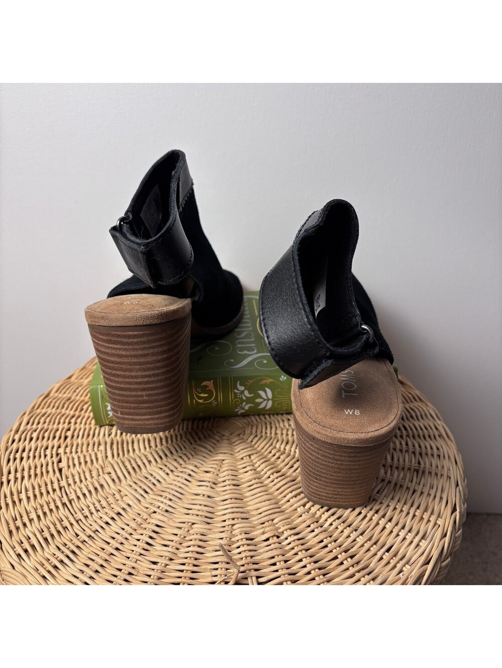 Like New Toms Black Faux Suede Heels 8 - Picture 5 of 7